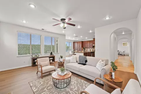 Living - 3016 Edgeview Dr, Modesto, CA 95355 photo 4 of 4