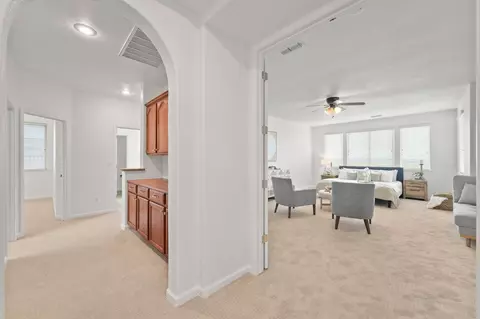 Entry Way - 3016 Edgeview Dr, Modesto, CA 95355 photo 7 of 10