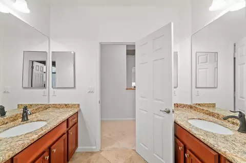 Bath - 3016 Edgeview Dr, Modesto, CA 95355 photo 5 of 7