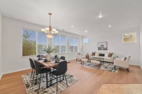 Dining - 3016 Edgeview Dr, Modesto, CA 95355 photo 1 of 4