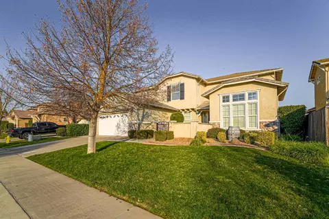 Exterior - 3016 Edgeview Dr, Modesto, CA 95355 photo 2 of 4