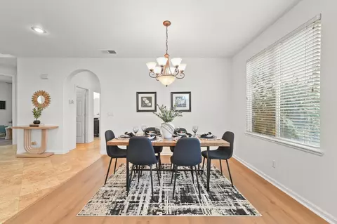 Dining - 3016 Edgeview Dr, Modesto, CA 95355 photo 2 of 4