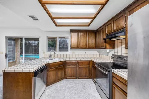 559 Nicastro Dr, Patterson, CA 95363 photo 16