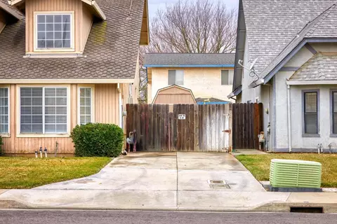 559 Nicastro Dr, Patterson, CA 95363 photo 5