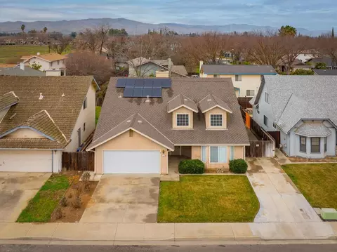 559 Nicastro Dr, Patterson, CA 95363 photo 3