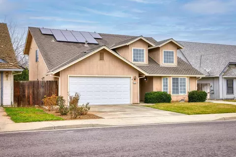 559 Nicastro Dr, Patterson, CA 95363 photo 4