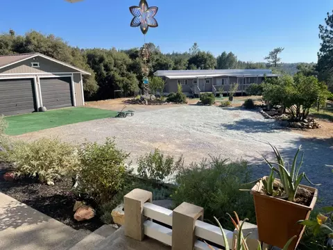 Exterior - 5476 Mount Aukum Rd, Placerville, CA 95667 photo 3 of 5