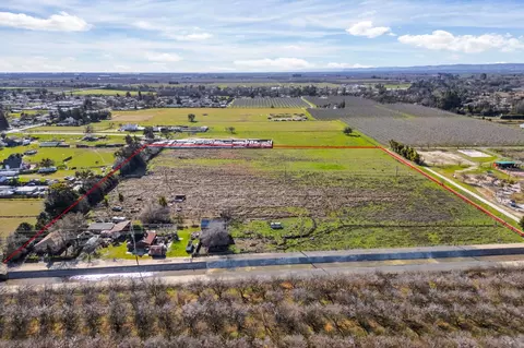 1401 Ohio Ave, Modesto, CA 95358 photo 3