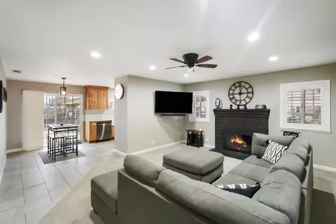 1202 Amy Dr, Newman, CA 95360 photo 9