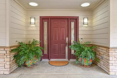 Entry Way - 27224 Meadowbrook Dr, Davis, CA 95618 photo 1 of 10