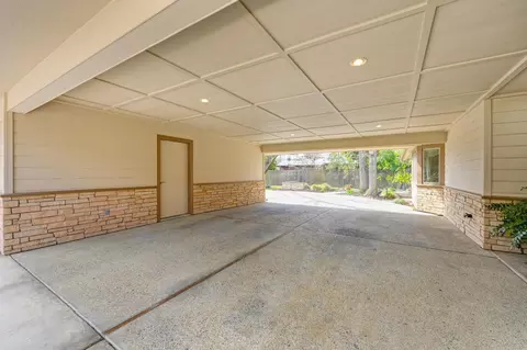 Exterior - 27224 Meadowbrook Dr, Davis, CA 95618 photo 11 of 36