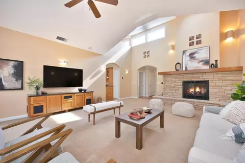 Living - 27224 Meadowbrook Dr, Davis, CA 95618 photo 4 of 6