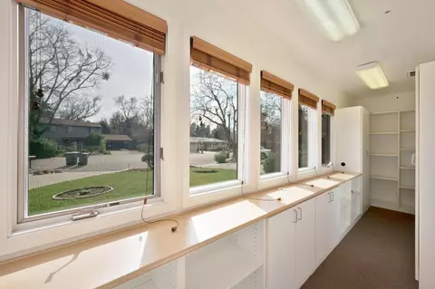Entry Way - 27224 Meadowbrook Dr, Davis, CA 95618 photo 9 of 10