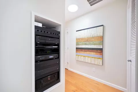 Entry Way - 27224 Meadowbrook Dr, Davis, CA 95618 photo 5 of 10