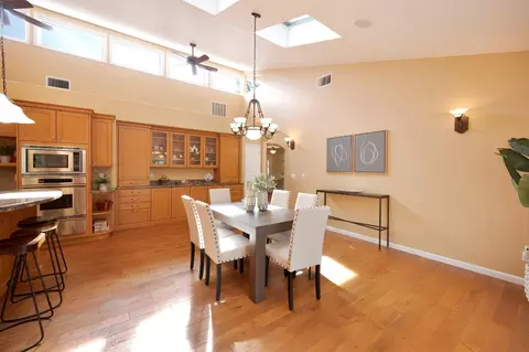 Dining - 27224 Meadowbrook Dr, Davis, CA 95618 photo 1 of 5