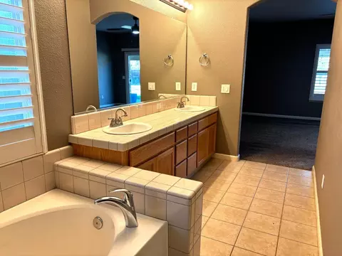 Bath - 4423 E Tuolumne Rd, Denair, CA 95316 photo 1 of 4