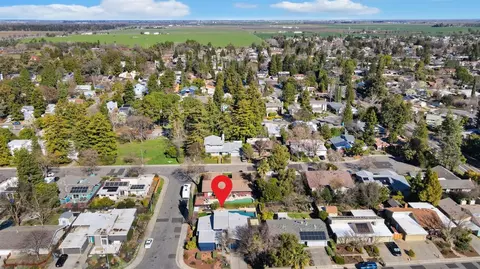 View/Area - 727 Barcelona Ave, Davis, CA 95616 photo 6 of 8