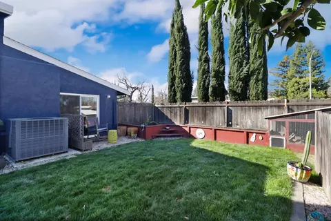 Exterior - 727 Barcelona Ave, Davis, CA 95616 photo 13 of 17