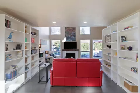 Living - 727 Barcelona Ave, Davis, CA 95616 photo 5 of 10