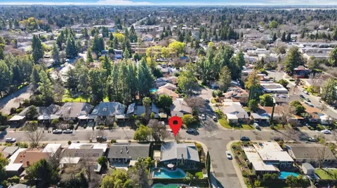 View/Area - 727 Barcelona Ave, Davis, CA 95616 photo 7 of 8