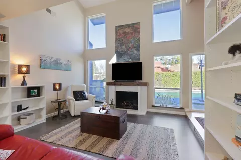 Living - 727 Barcelona Ave, Davis, CA 95616 photo 2 of 10