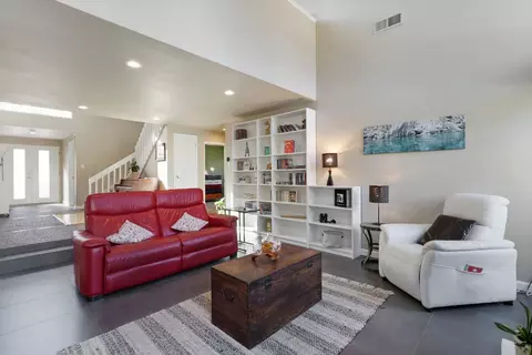 Living - 727 Barcelona Ave, Davis, CA 95616 photo 7 of 10