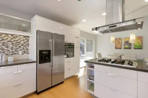 Kitchen - 727 Barcelona Ave, Davis, CA 95616 photo 5 of 7