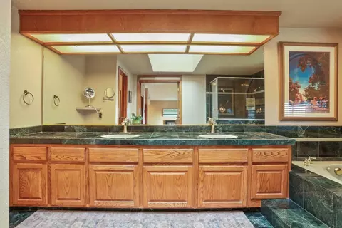 Bath - 29423 S Chrisman Rd, Tracy, CA 95304 photo 6 of 7