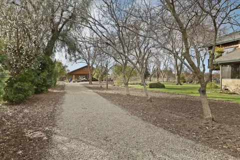 Exterior - 29423 S Chrisman Rd, Tracy, CA 95304 photo 3 of 24