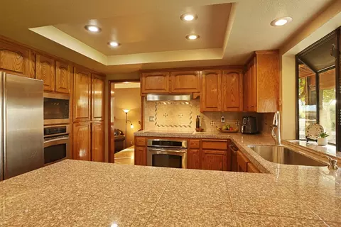 Kitchen - 29423 S Chrisman Rd, Tracy, CA 95304 photo 5 of 7