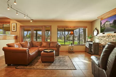 Living - 29423 S Chrisman Rd, Tracy, CA 95304 photo 7 of 11