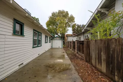 Exterior - 309 Hackberry Ave, Modesto, CA 95354 photo 5 of 11