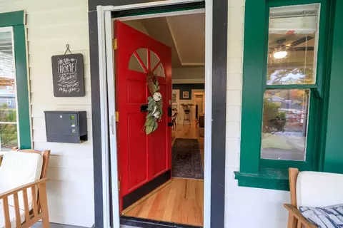 Entry Way - 309 Hackberry Ave, Modesto, CA 95354 photo 1 of 1