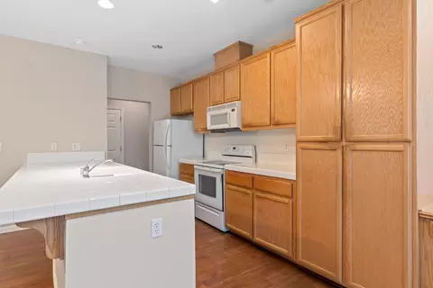2121 Carson Oak Ct, Modesto, CA 95355 photo 9