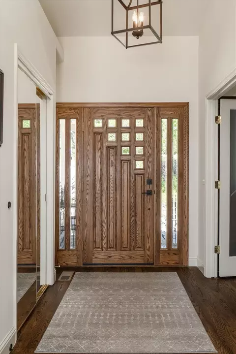 Entry Way - 804 Buckthorn, Murphys, CA 95247 photo 2 of 6