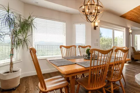 Dining - 804 Buckthorn, Murphys, CA 95247 photo 2 of 2