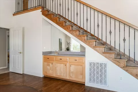 Entry Way - 804 Buckthorn, Murphys, CA 95247 photo 4 of 6