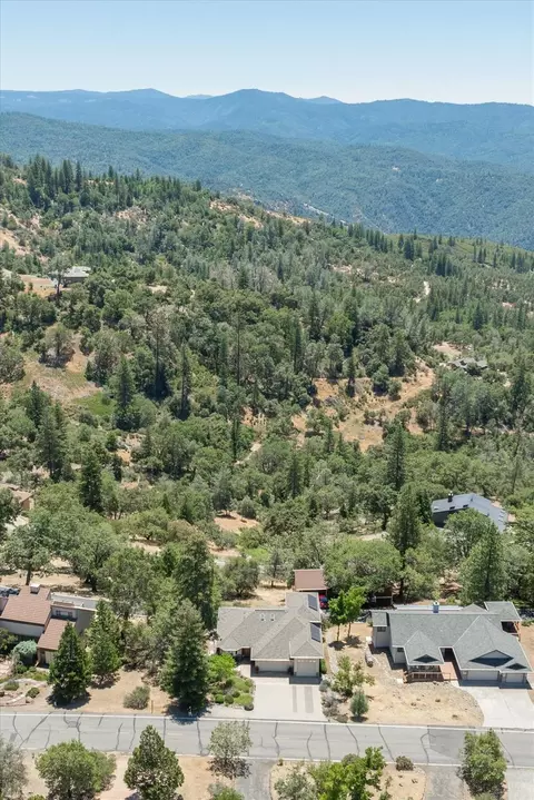 View/Area - 804 Buckthorn, Murphys, CA 95247 photo 2 of 2