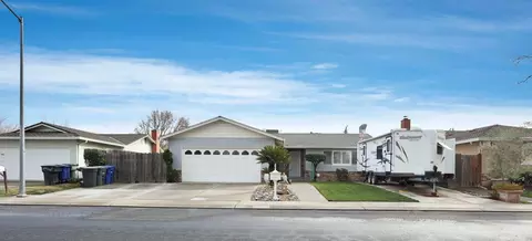 2012 Sweetwater Dr, Modesto, CA 95355 photo 5