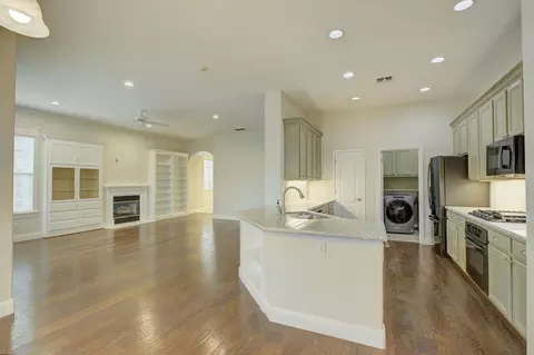 Living - 732 Morningside Ct, Folsom, CA 95630 photo 5 of 6