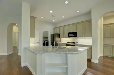 Kitchen - 732 Morningside Ct, Folsom, CA 95630 photo 1 of 3