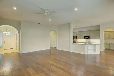 Living - 732 Morningside Ct, Folsom, CA 95630 photo 4 of 6