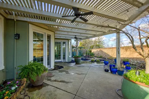 Exterior - 732 Morningside Ct, Folsom, CA 95630 photo 4 of 14