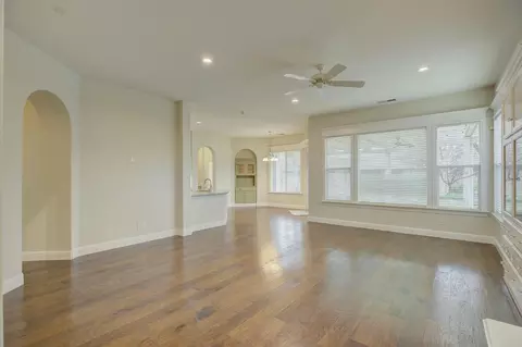 Living - 732 Morningside Ct, Folsom, CA 95630 photo 2 of 6