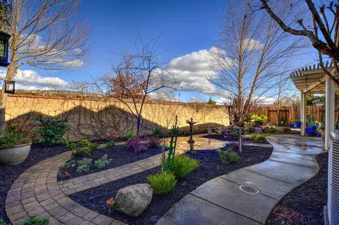 Exterior - 732 Morningside Ct, Folsom, CA 95630 photo 6 of 14
