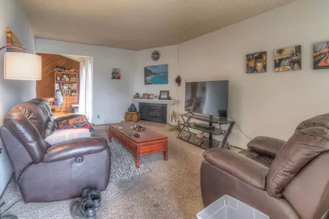 Living - 3714 Garfield Ave, Carmichael, CA 95608 photo 5 of 6