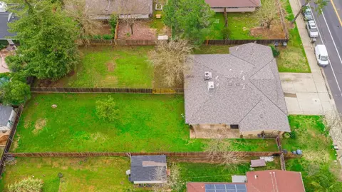 View/Area - 3714 Garfield Ave, Carmichael, CA 95608 photo 4 of 10