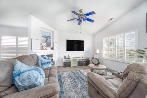 Living - 1178 Cherry Oak Ln, Manteca, CA 95336 photo 3 of 4