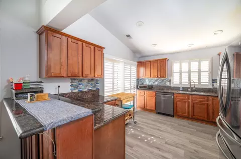 Kitchen - 1178 Cherry Oak Ln, Manteca, CA 95336 photo 2 of 3