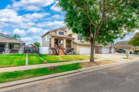 Exterior - 1178 Cherry Oak Ln, Manteca, CA 95336 photo 6 of 7